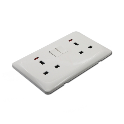 Double 13A UK socket with switch and light british socket