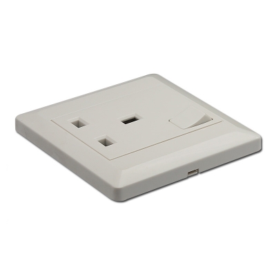 UK Standard 13A switched socket china sockets and switches sockets and switche